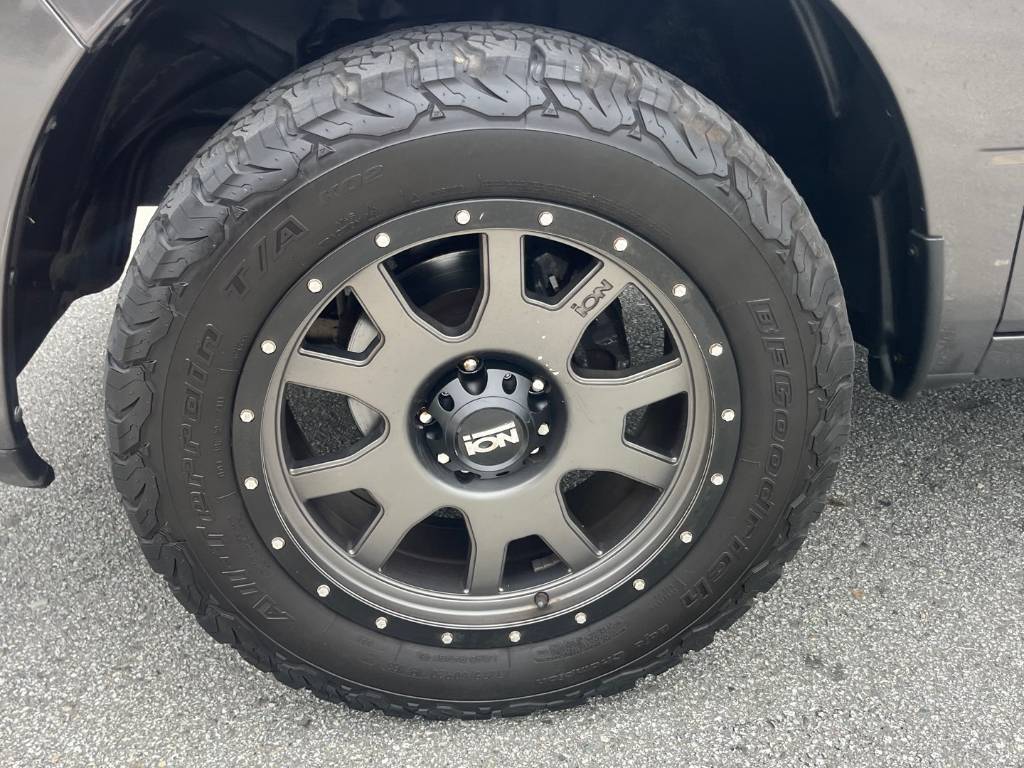 2016 RAM 1500 Limited 4WD Crew Cab 140.5"