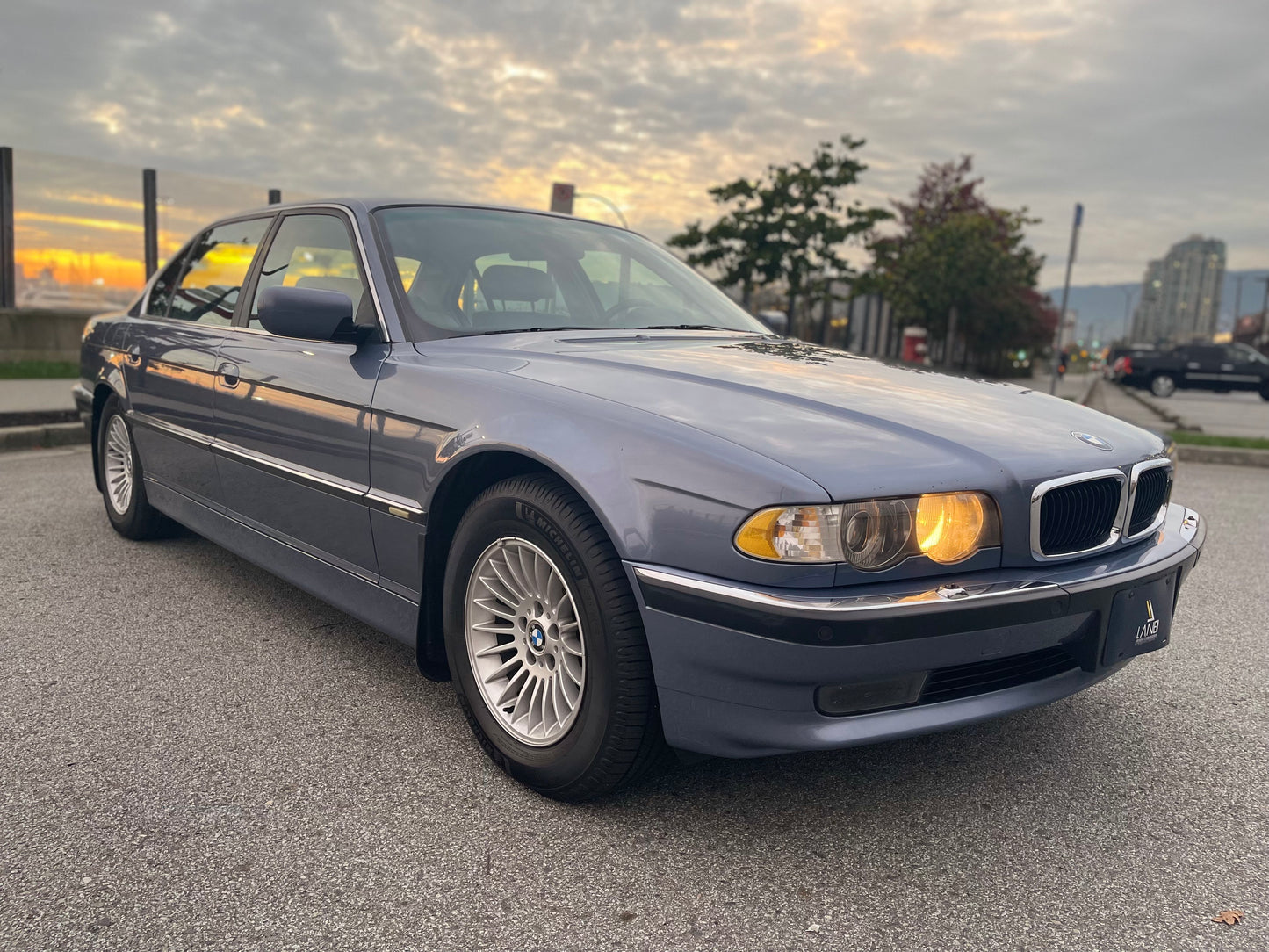 2001 BMW 740iL