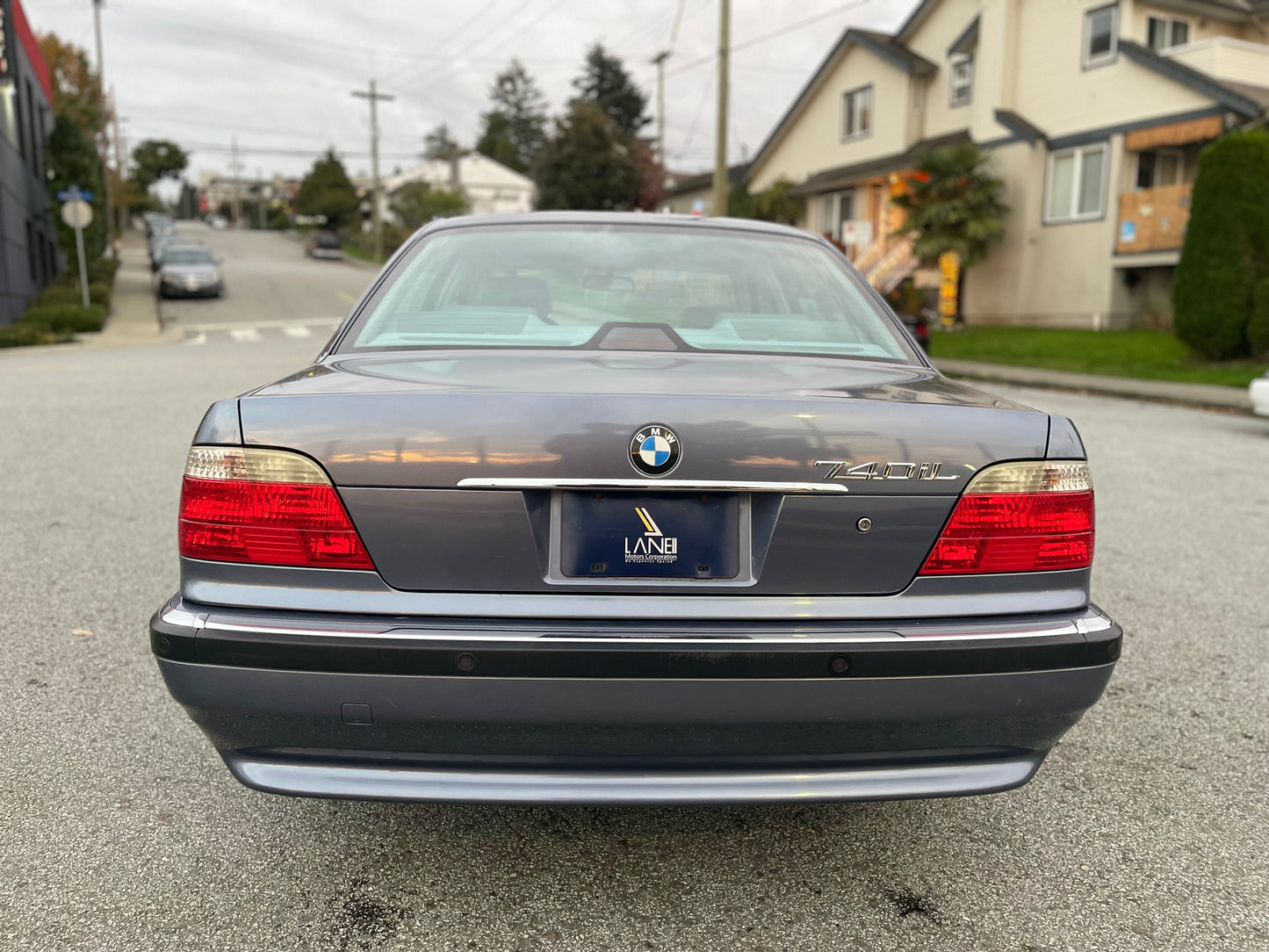 2001 BMW 740iL