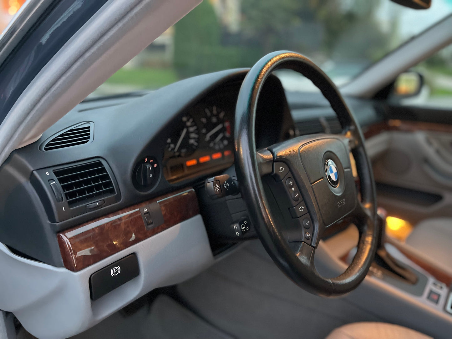 2001 BMW 740iL