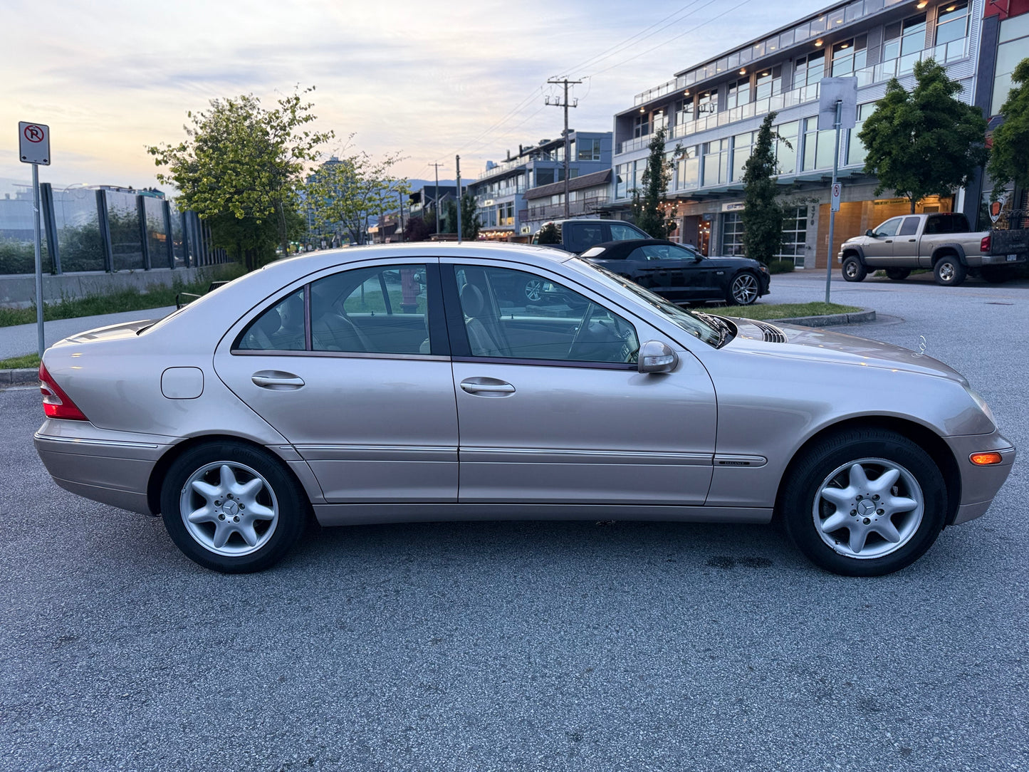 2002 Mercedes-Benz C240 Elegance