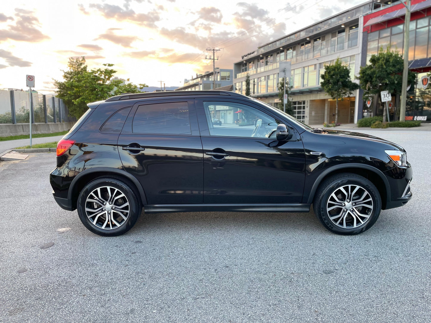 2018 Mitsubishi RVR GT