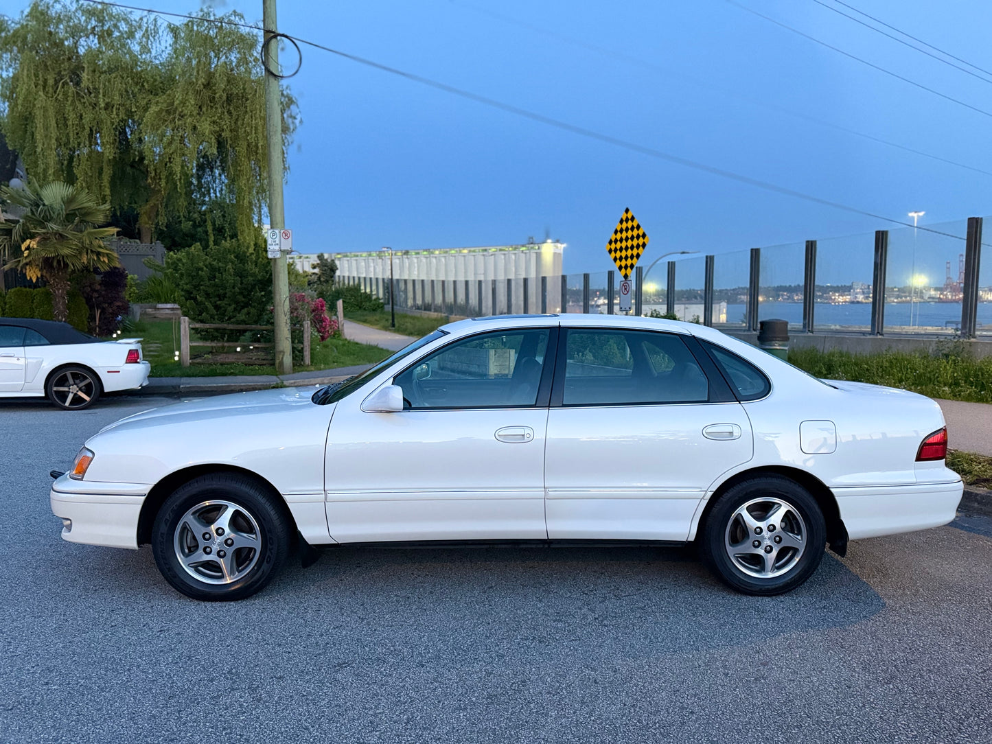 1998 Toyota Avalon XLS