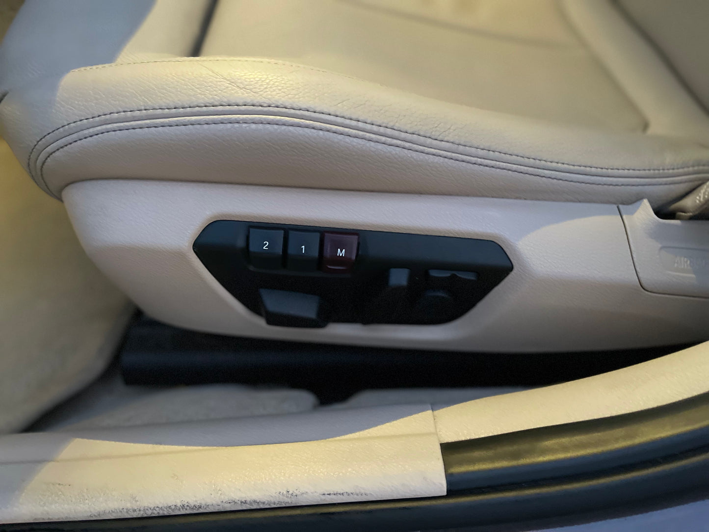 2012 BMW 335i Modern Edition