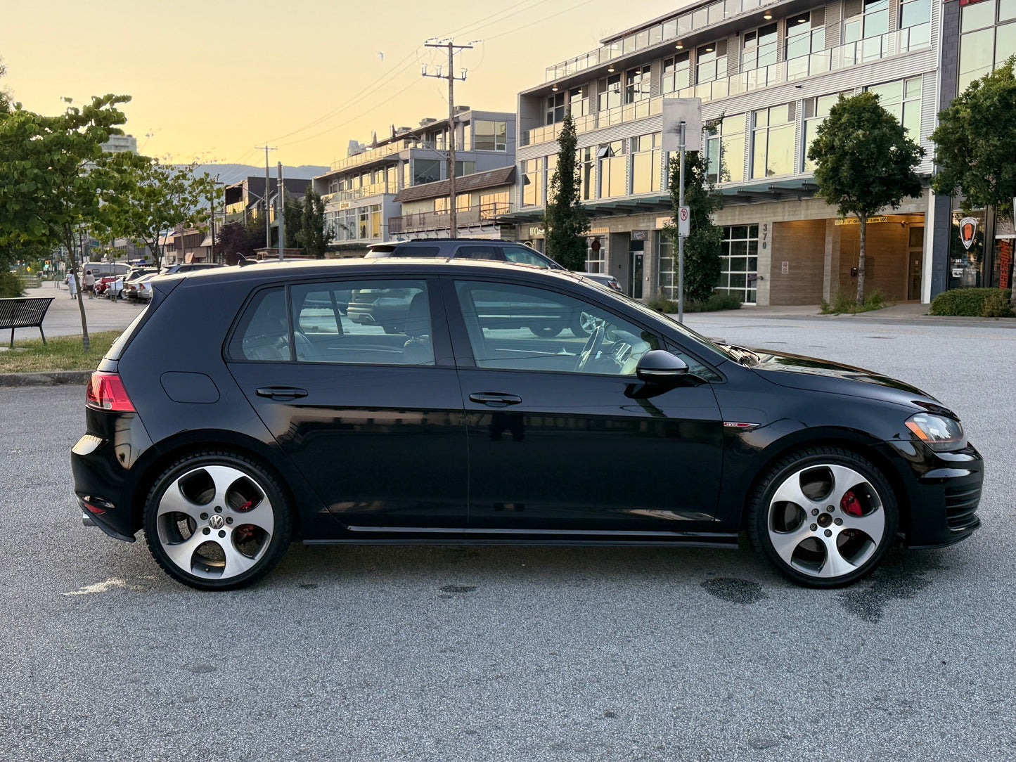 2015 Volkswagen Golf GTI Autobahn Edition