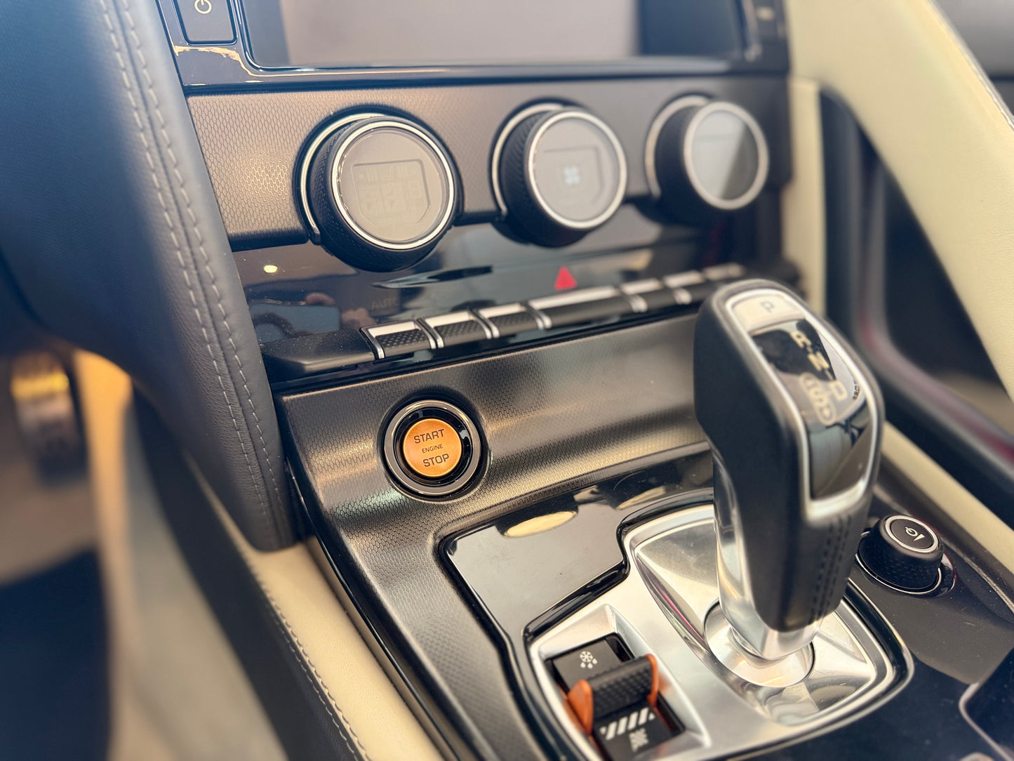 2015 JAGUAR F-TYPE V8 S