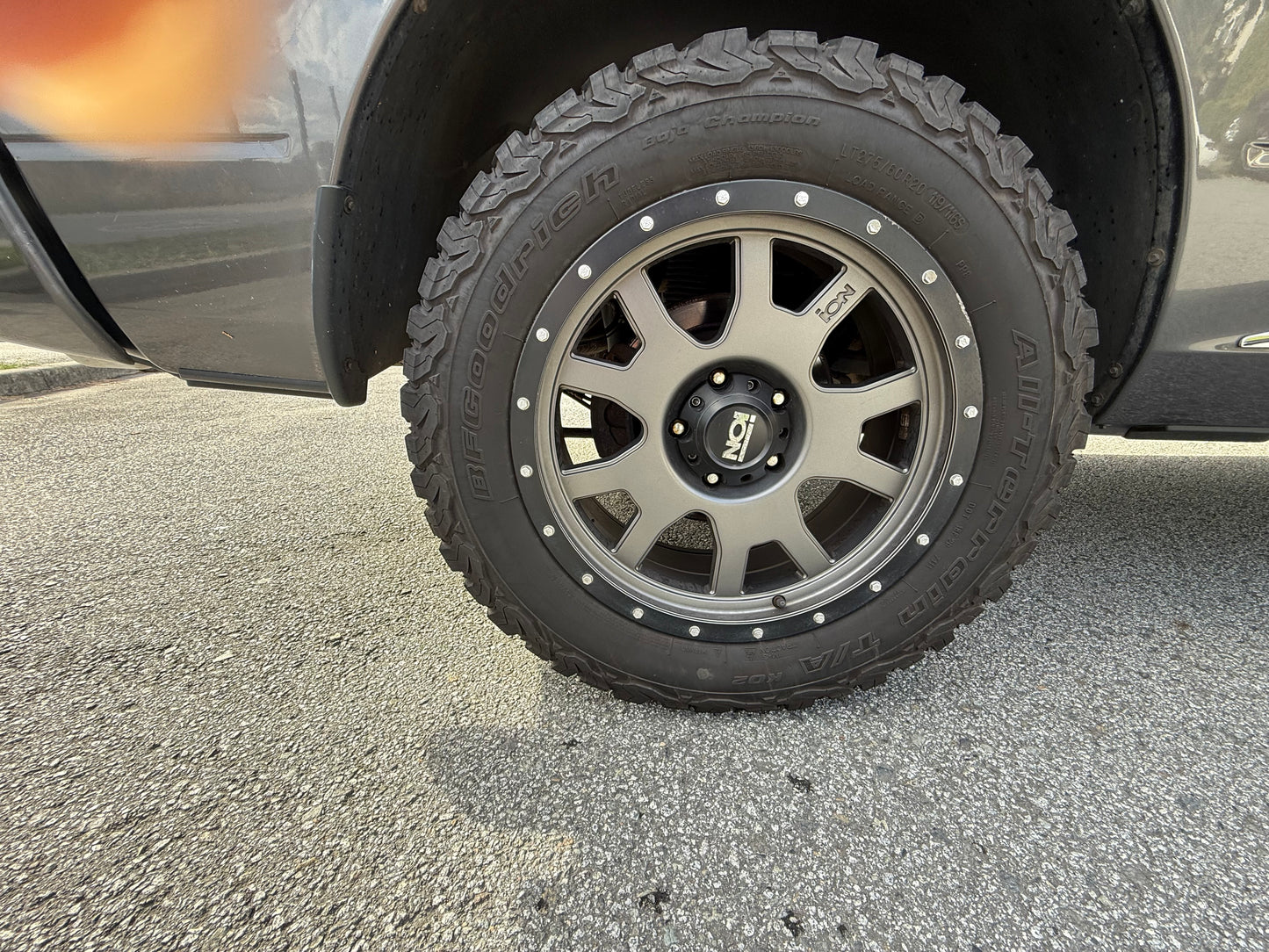 2016 RAM 1500 Limited 4WD Crew Cab 140.5"