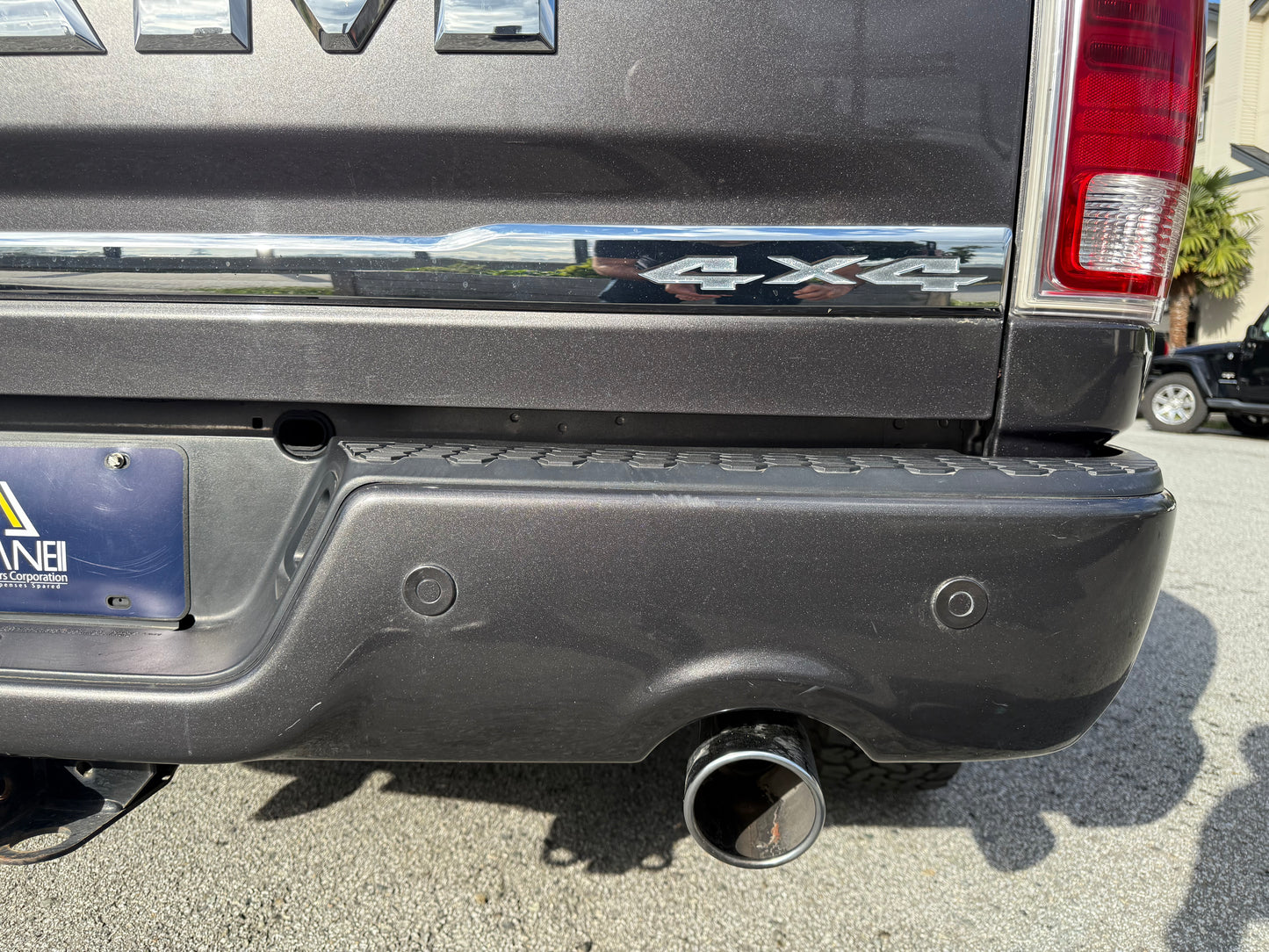 2016 RAM 1500 Limited 4WD Crew Cab 140.5"