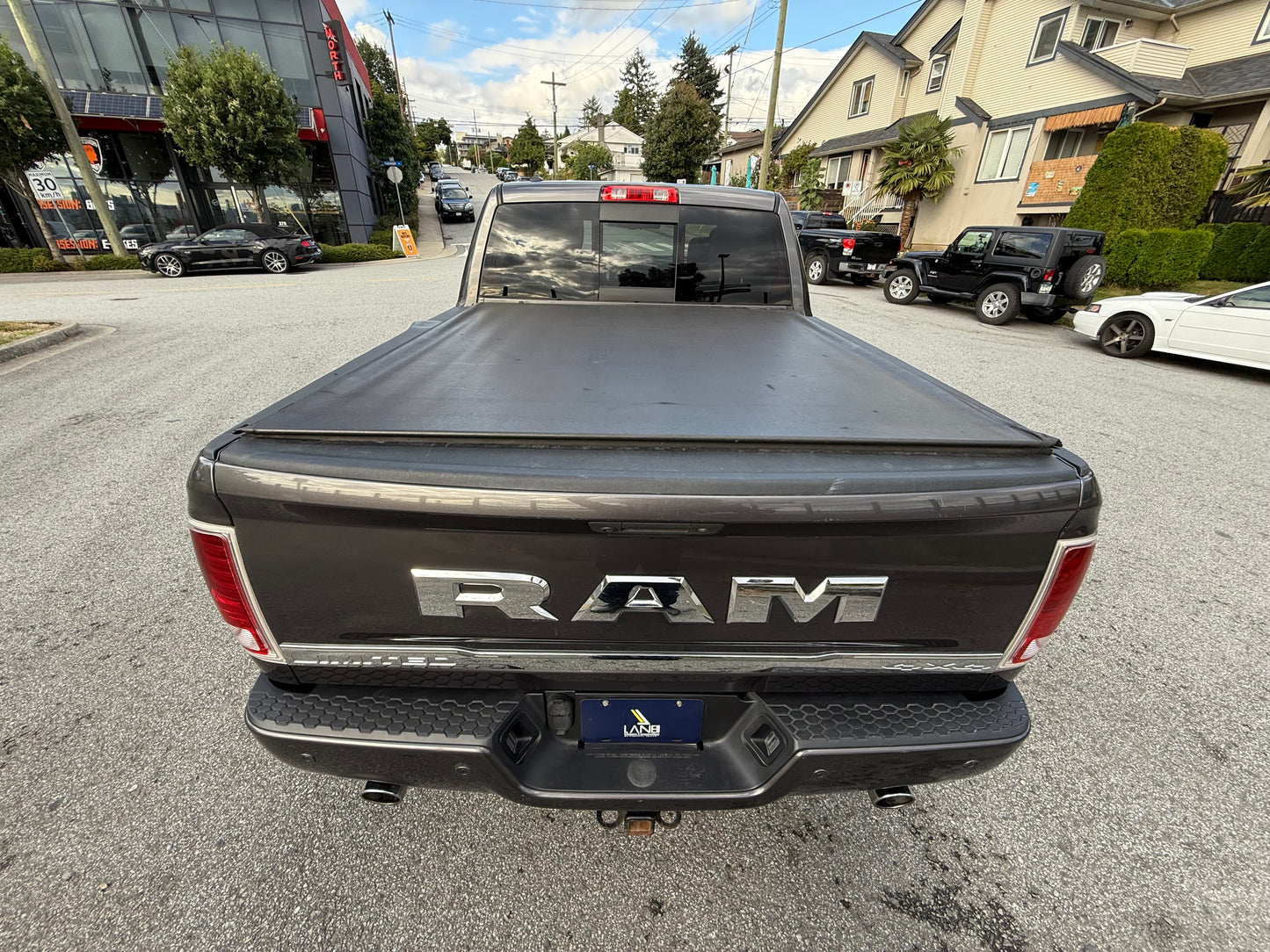 2016 RAM 1500 Limited 4WD Crew Cab 140.5"