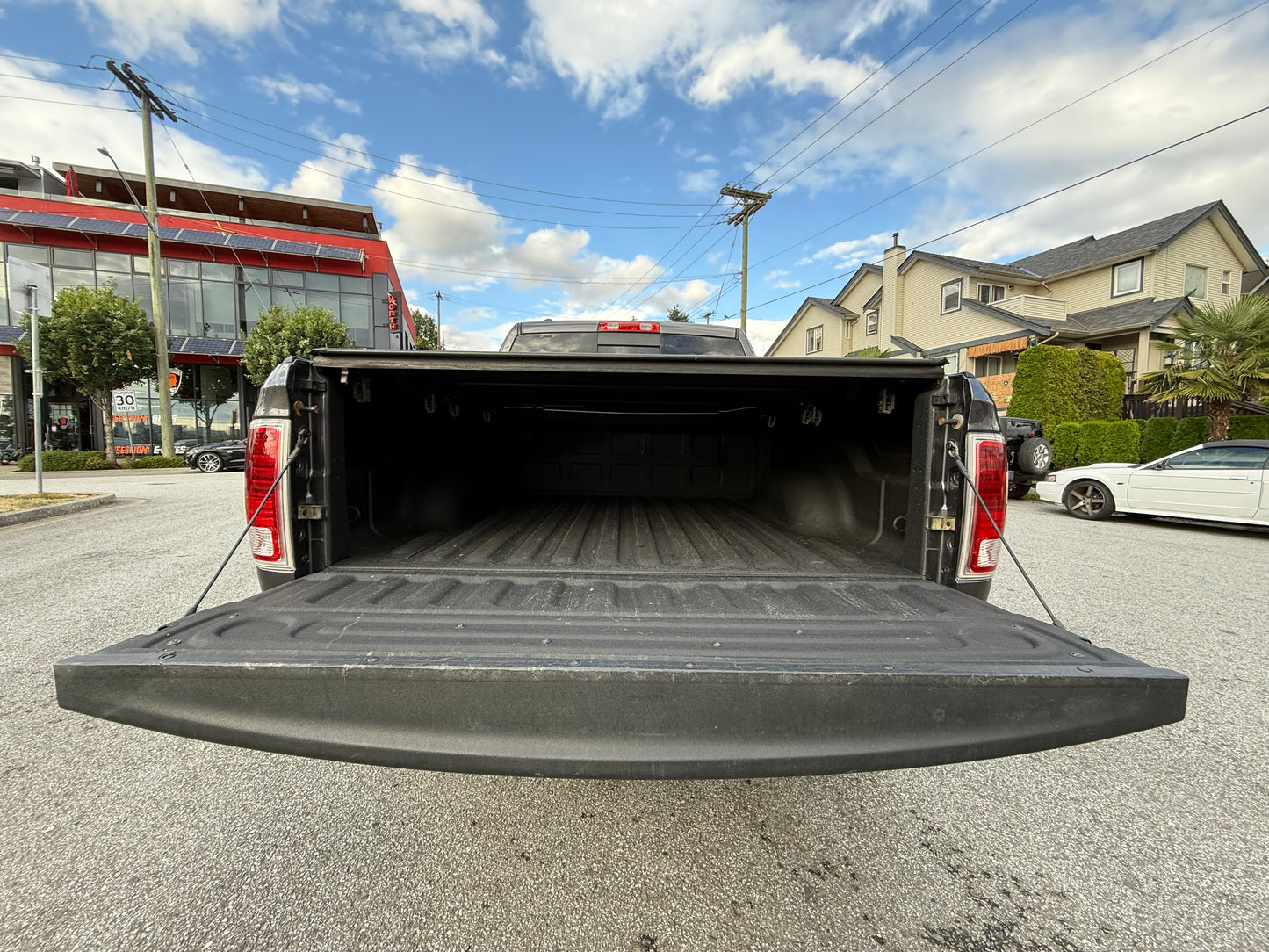 2016 RAM 1500 Limited 4WD Crew Cab 140.5"
