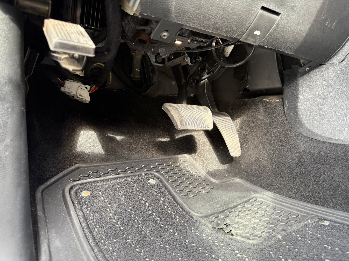 2016 RAM 1500 Limited 4WD Crew Cab 140.5"