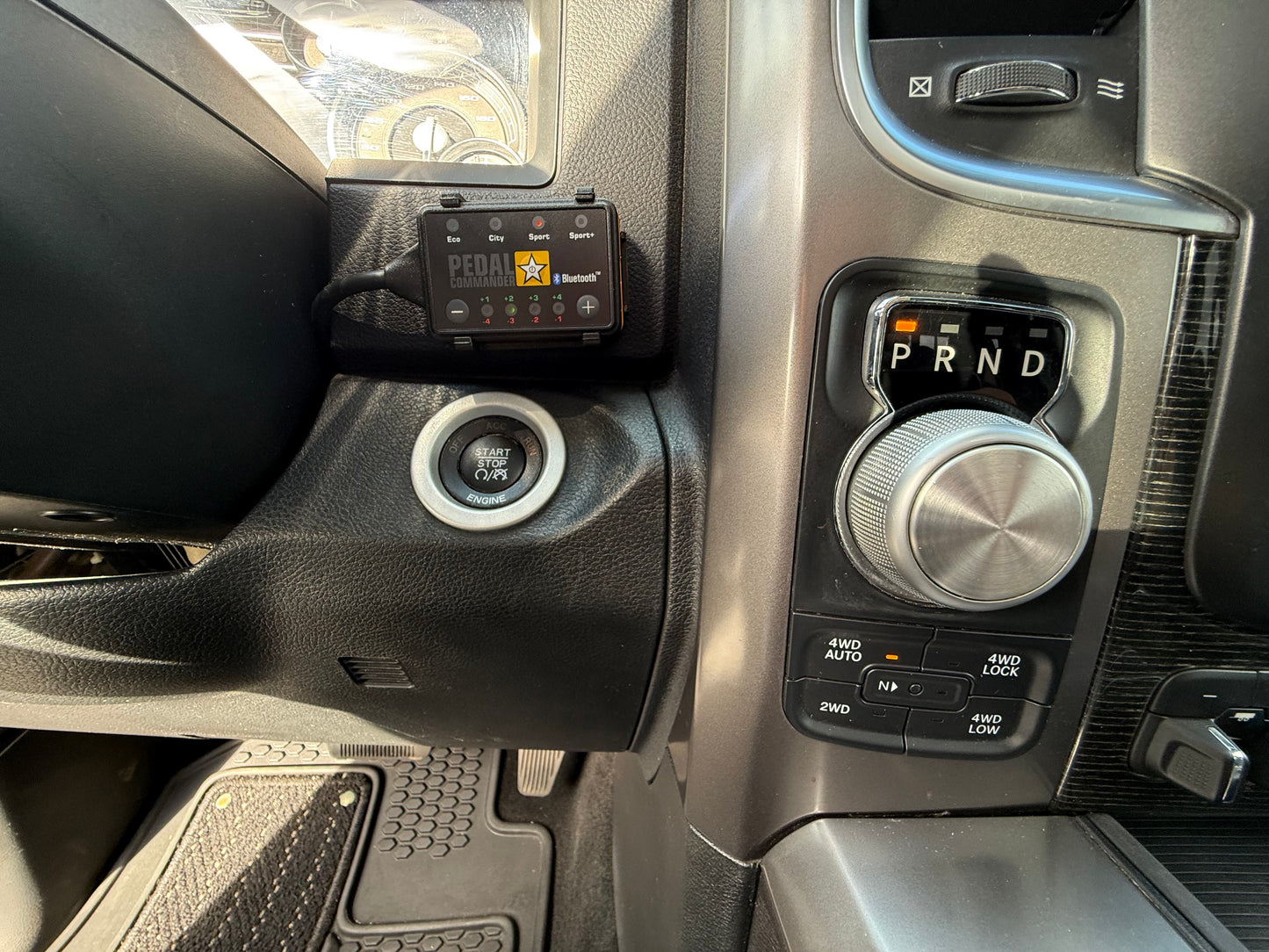 2016 RAM 1500 Limited 4WD Crew Cab 140.5"