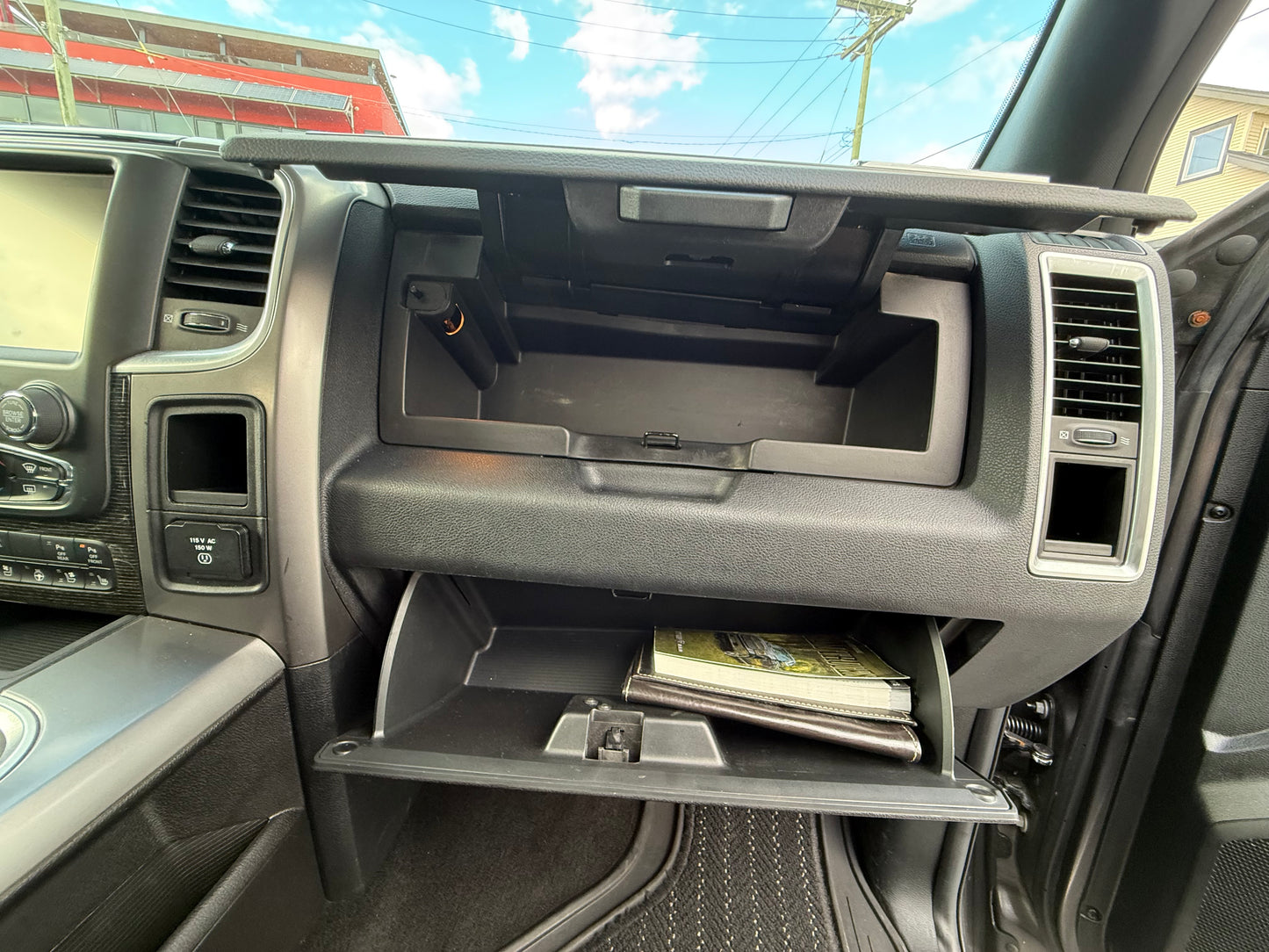 2016 RAM 1500 Limited 4WD Crew Cab 140.5"