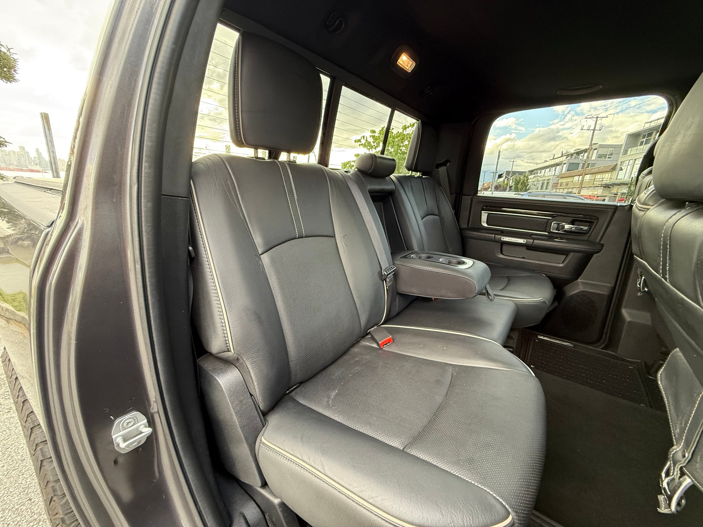 2016 RAM 1500 Limited 4WD Crew Cab 140.5"