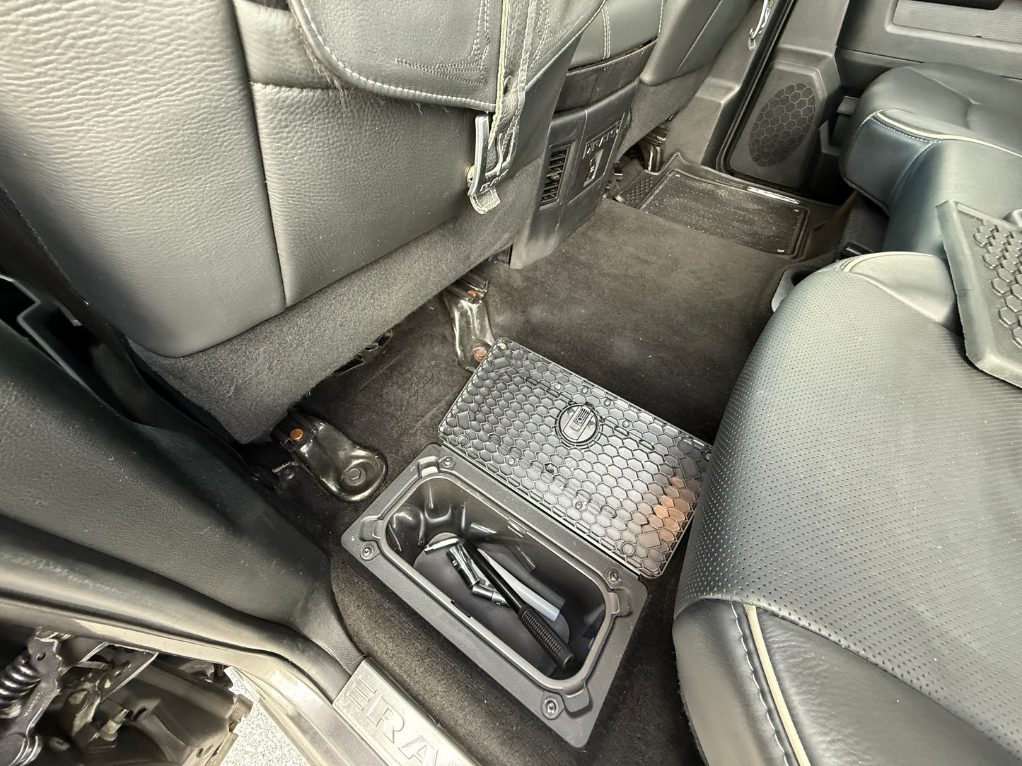 2016 RAM 1500 Limited 4WD Crew Cab 140.5"