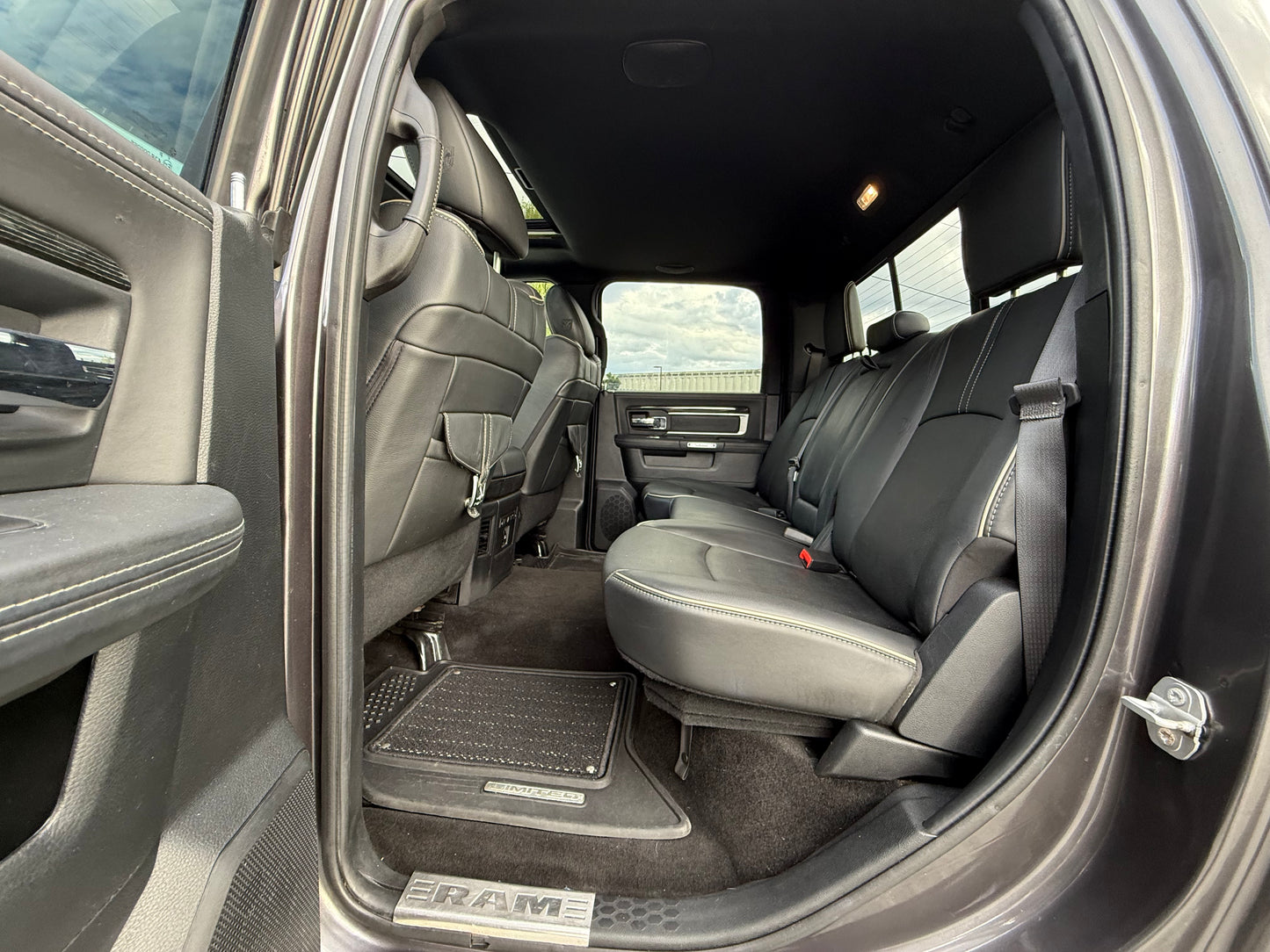 2016 RAM 1500 Limited 4WD Crew Cab 140.5"