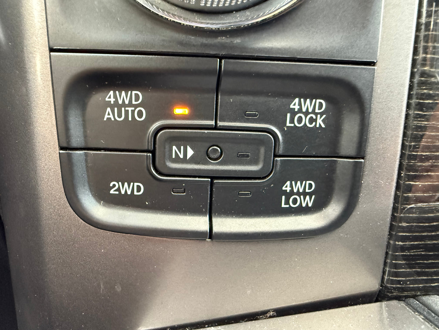 2016 RAM 1500 Limited 4WD Crew Cab 140.5"