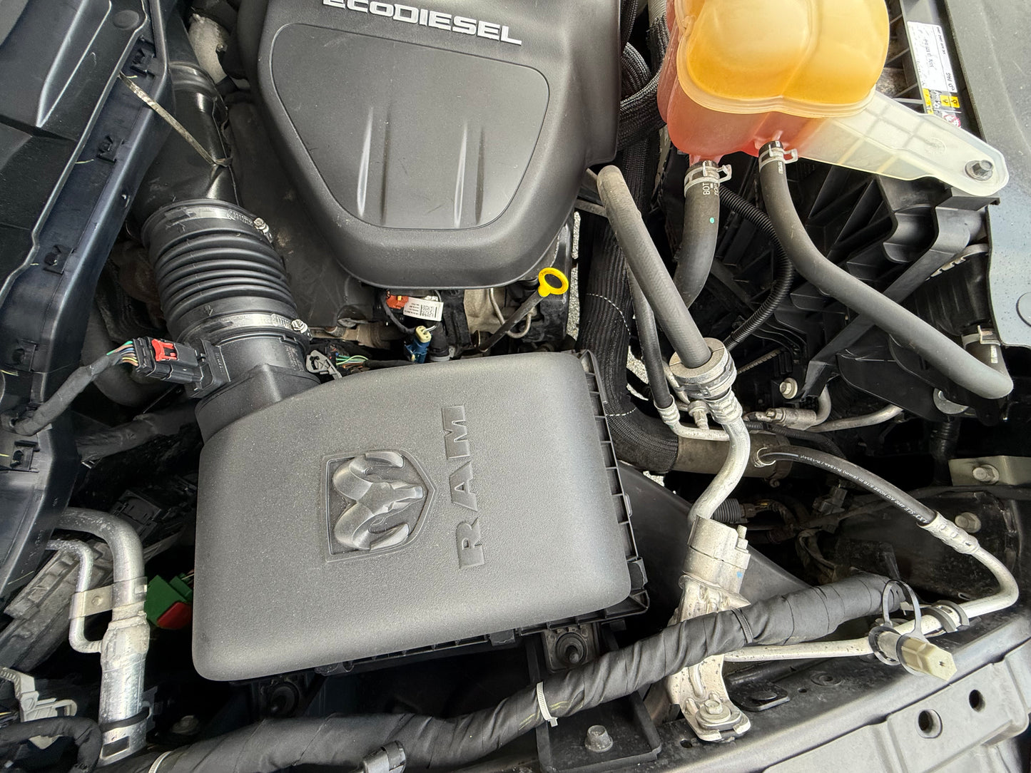 2016 RAM 1500 Limited 4WD Crew Cab 140.5"