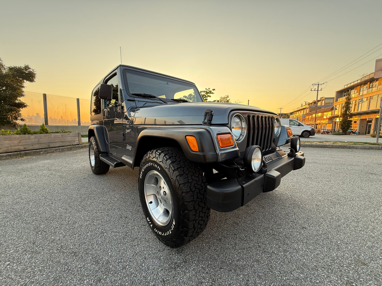 Jeep Wrangler TJ Sport – Manual, 4WD