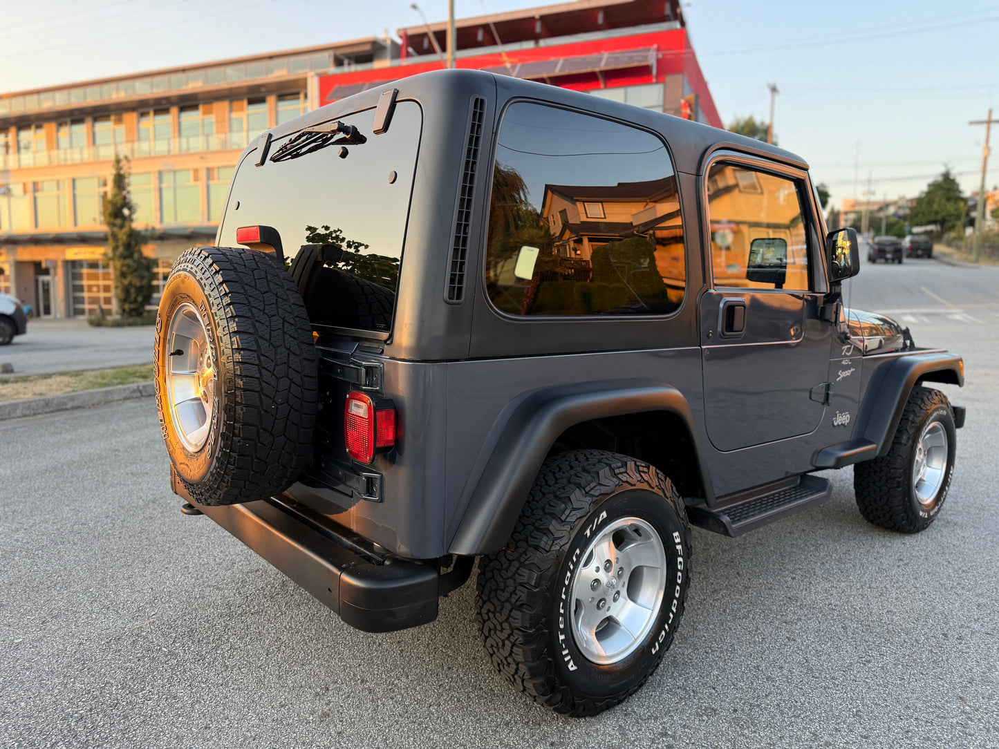 Jeep Wrangler TJ Sport – Manual, 4WD