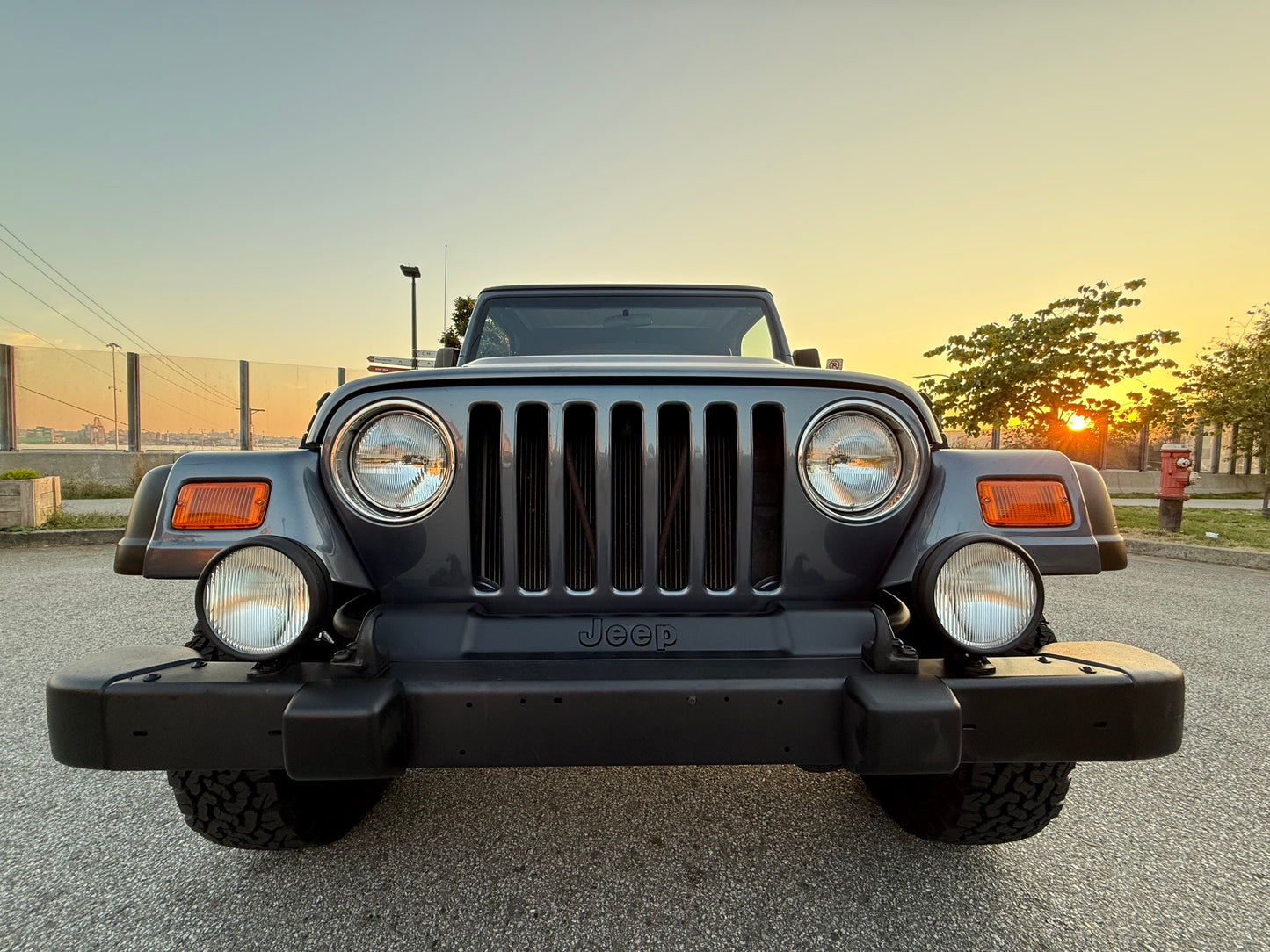 Jeep Wrangler TJ Sport – Manual, 4WD