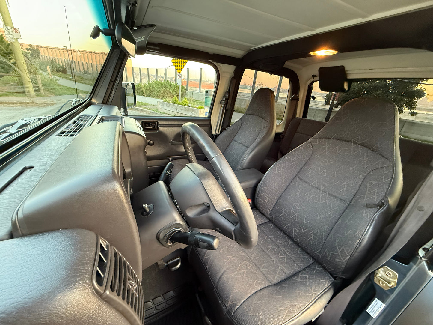 Jeep Wrangler TJ Sport – Manual, 4WD