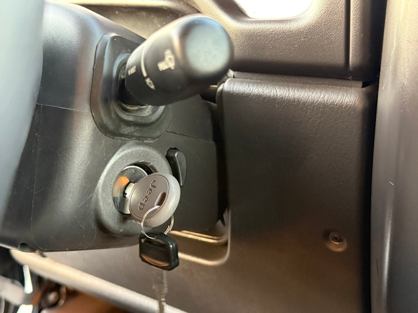 Jeep Wrangler TJ Sport – Manual, 4WD