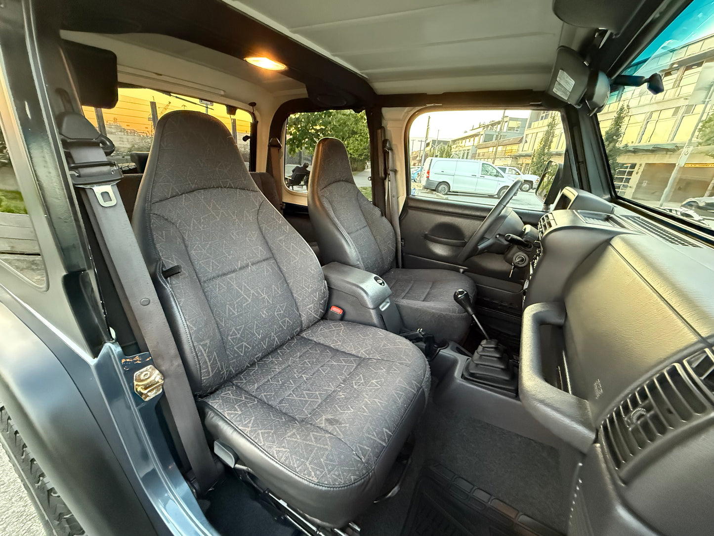 Jeep Wrangler TJ Sport – Manual, 4WD