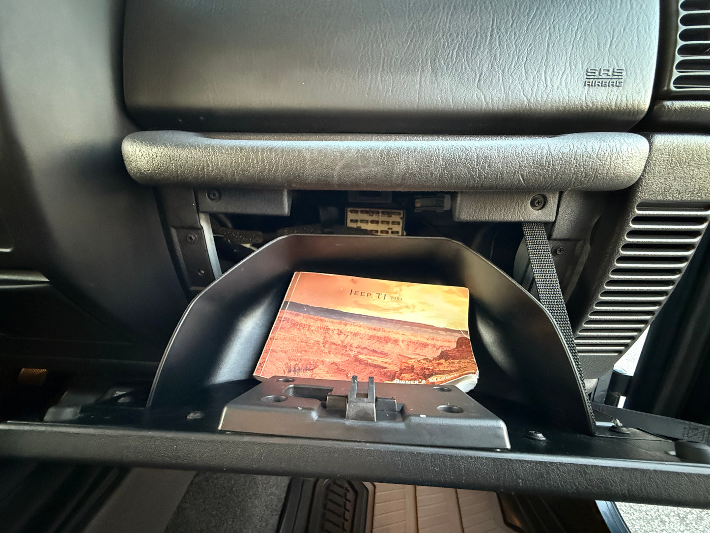 Jeep Wrangler TJ Sport – Manual, 4WD