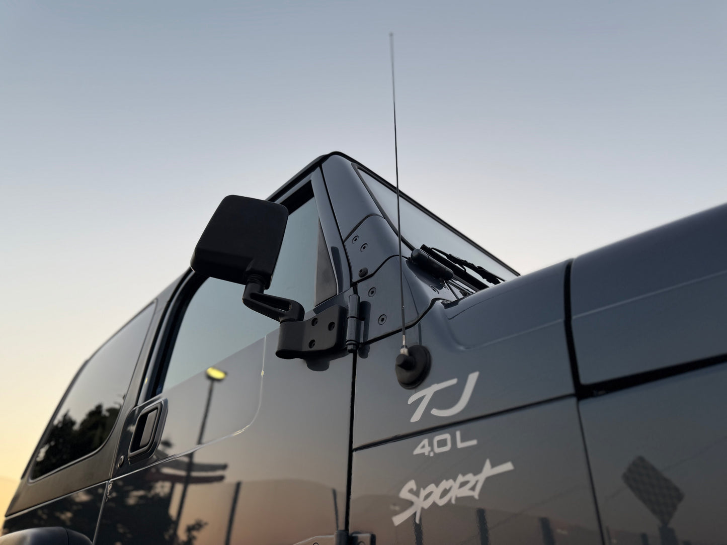 Jeep Wrangler TJ Sport – Manual, 4WD