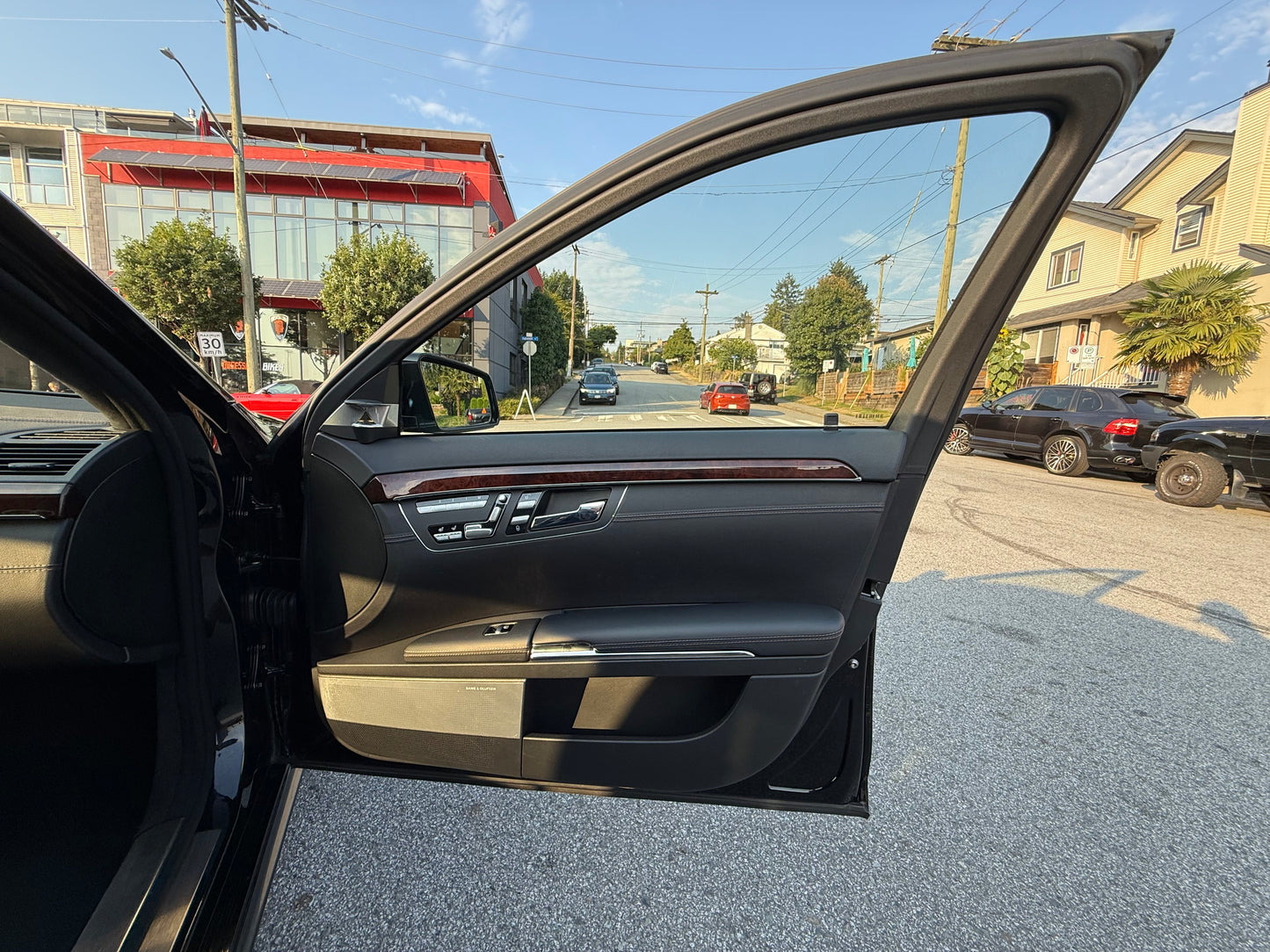 2012 Mercedes-Benz S63 AMG – Performance Package – Long Wheelbase